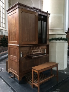 Cabinet organ of unknown origin